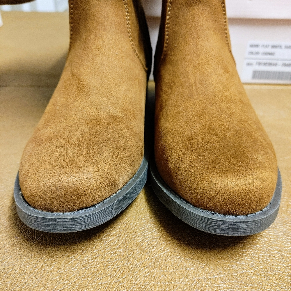 Saria Flat Boots - Picture 8 of 11